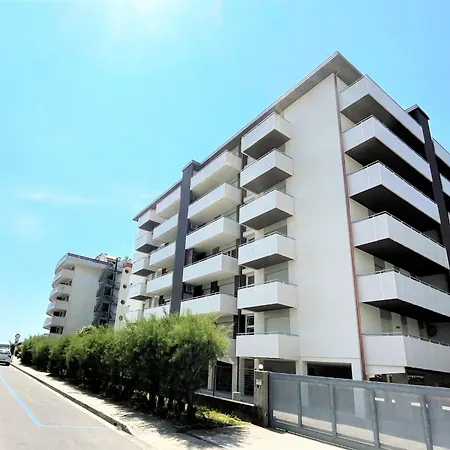 Modern Coastal Διαμέρισμα *