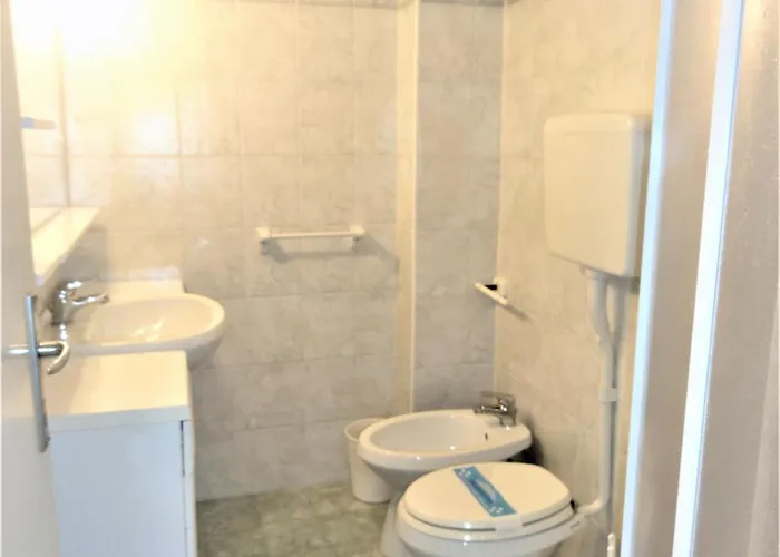 Modern Coastal Бибионе